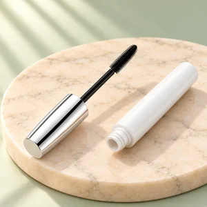 Krom Detaylı Fırçalı Maskara Tüpü 8–10 ml
